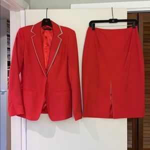 Elie Tahari coral suit, size 6